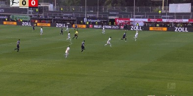 ⚽德甲半场：洪萨克破僵，费尔豪尔单刀破门，艾禾斯堡1-1海登海姆