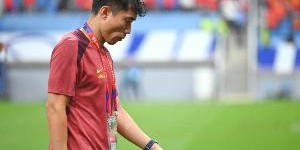 开云体育首页-沪媒：单后腰让国足防守承受更大压力，若郑智没退役或能胜任