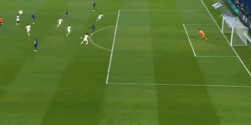 登贝莱谈第二球：我本想直接打门，看门将站位偏前就选了挑射