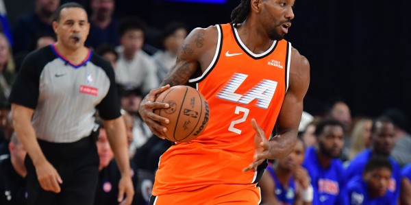 开云体育首页-再迎变数！伦纳德左膝受伤回洛城治疗 快船还能继续乘风破浪吗？