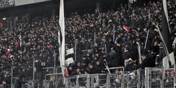 死忠打伤50警察+主裁十字韧带断裂，法鹰比赛有毒？