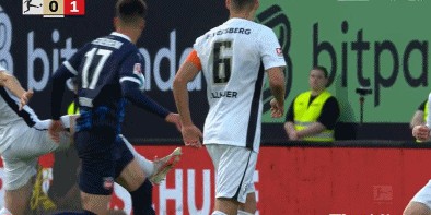 ⚽德甲半场：洪萨克破僵，费尔豪尔单刀破门，艾禾斯堡1-1海登海姆