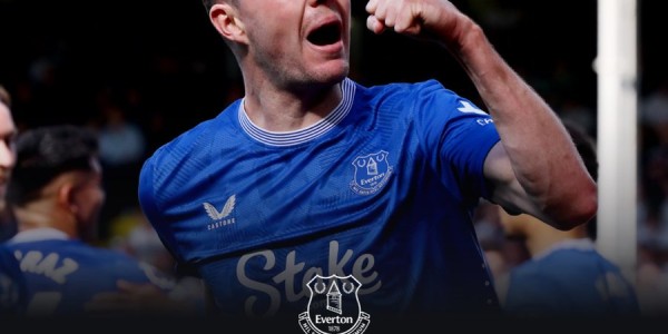 kaiyun正规平台-已效力球队8个赛季，官方：埃弗顿与32岁迈克尔·基恩续约一年