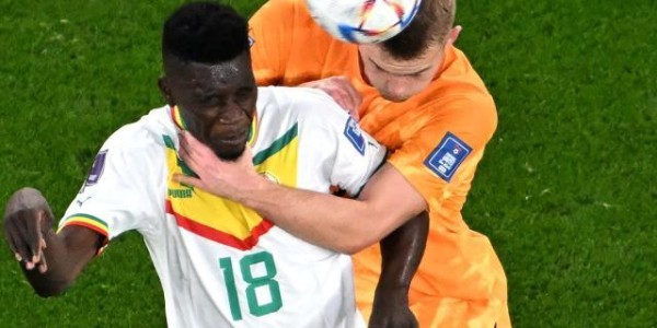 完美起步？一场煎熬！“争冠”荷兰既挫强敌也露破绽