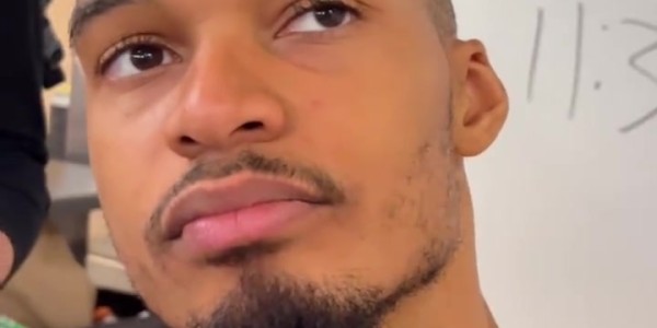 开云体育首页-文班：能沉浸在中国文化里很好 在少林寺学到没经历过的移动方式