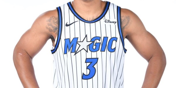 7换1完成贝恩上身魔术3号战袍喜笑颜开 魔术这新球衣帅不帅？