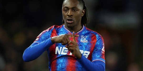 kaiyun安全登录-天空：热刺与水晶宫仍在谈埃泽 水晶宫希望确保找到10号位替代者